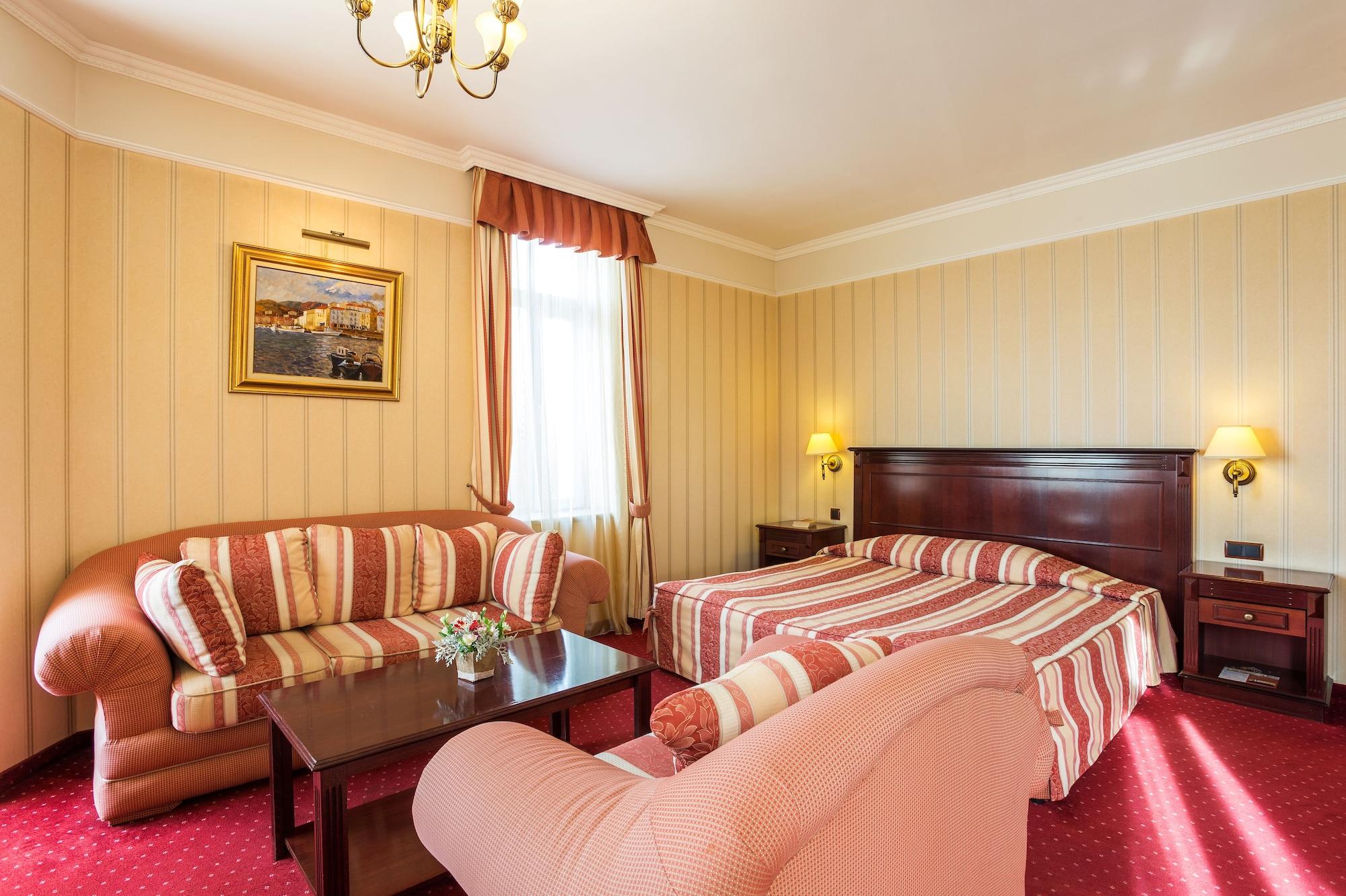 Boutique Splendid Hotel Varna Exterior photo