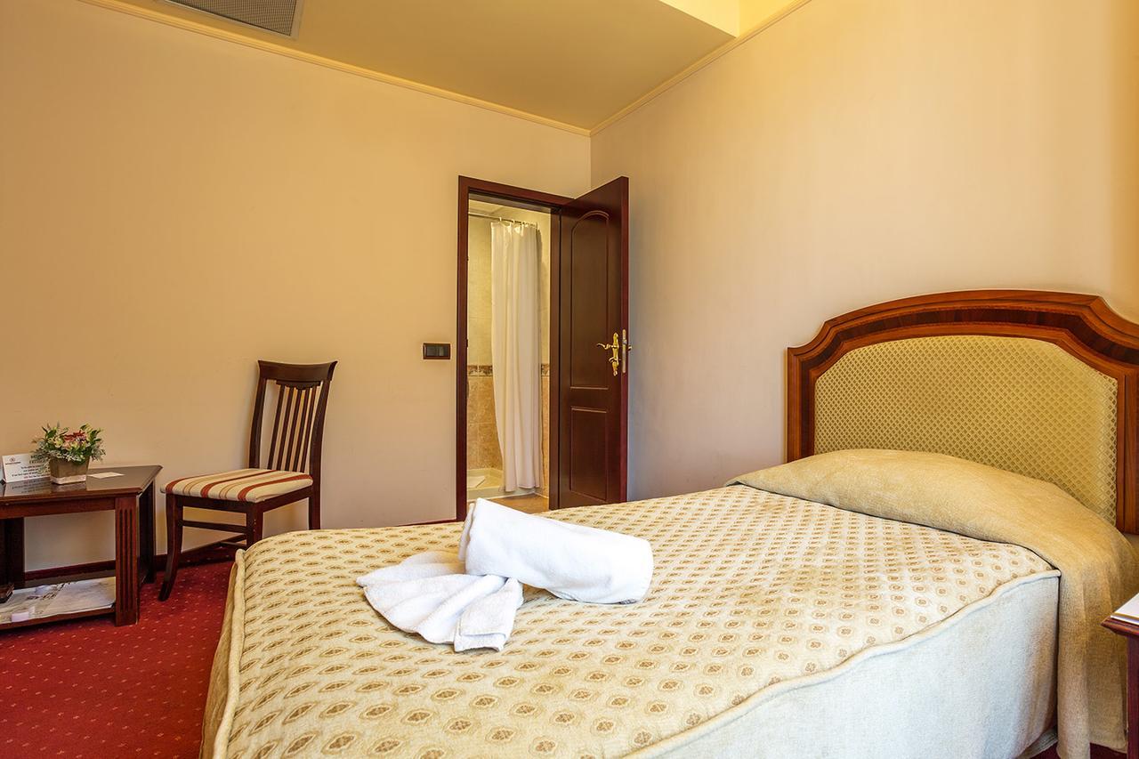 Boutique Splendid Hotel Varna Exterior photo